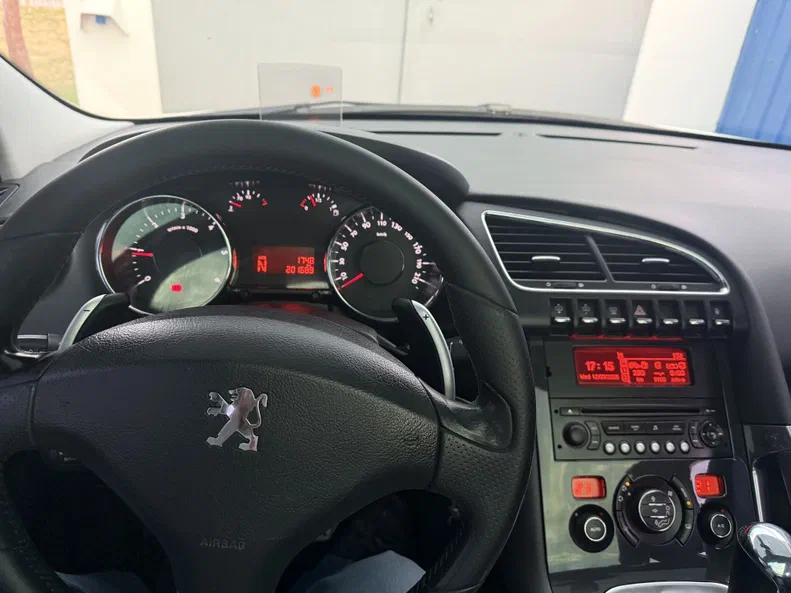 Peugeot 3008 2011 - 10