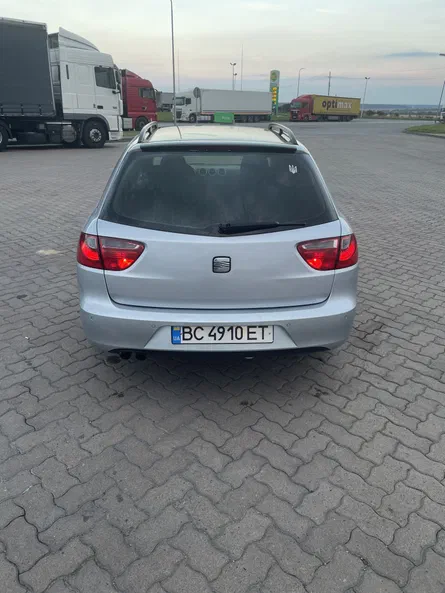 SEAT Exeo 2010 - 11