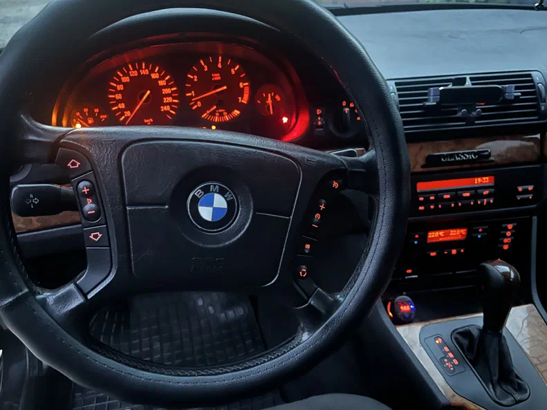 BMW 5 серии 1996