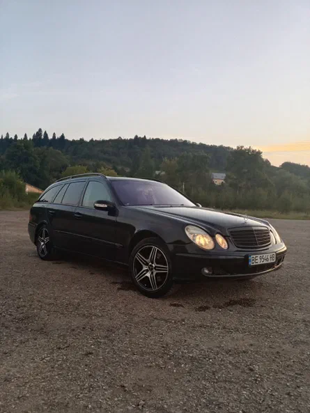 Mercedes-Benz E-Клас 2004 - 10