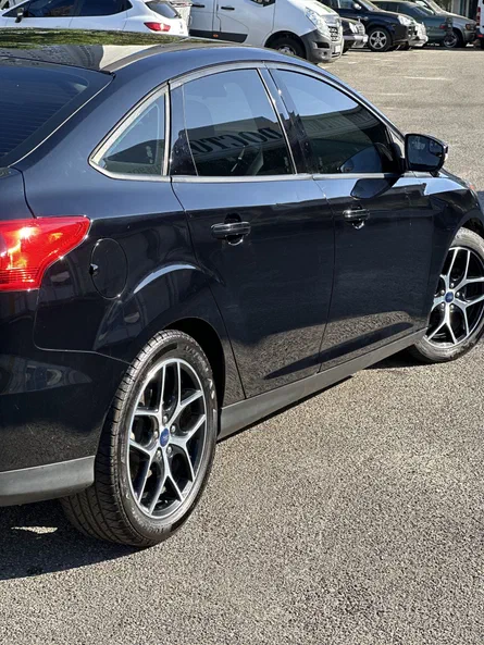 Ford Focus 2018 - 13