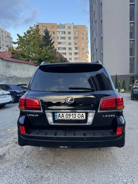 Lexus LX 2010