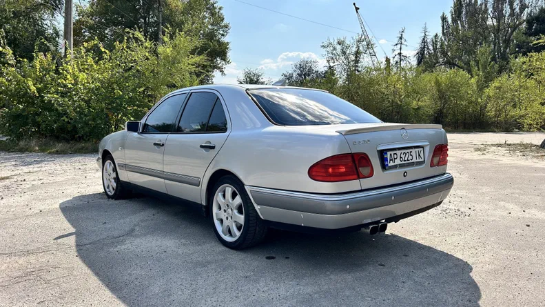 Mercedes-Benz E-Клас 1999 - 5