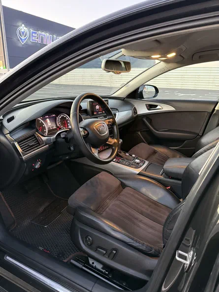 Audi A6 2012 - 16