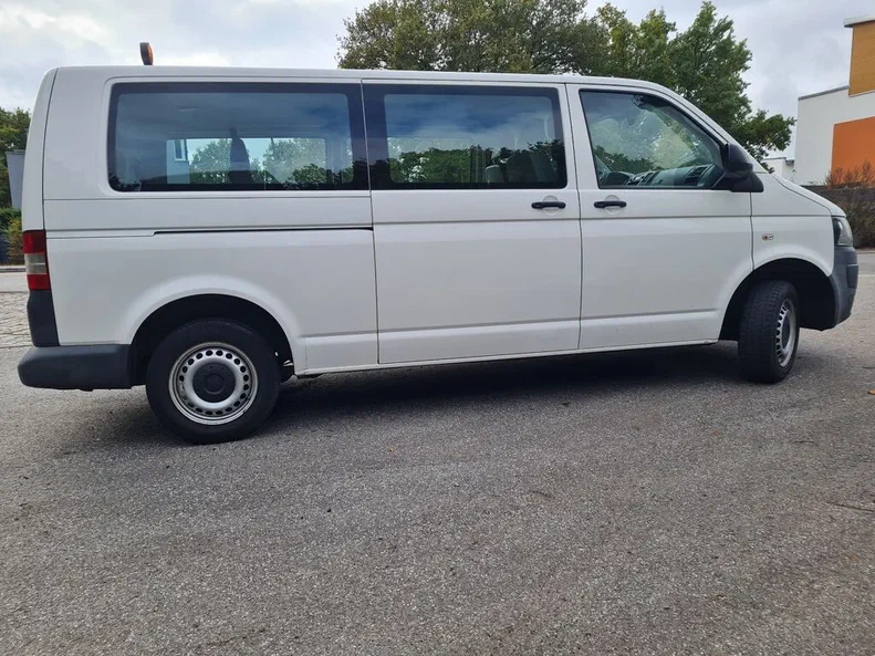 Volkswagen Transporter 2010 - 9