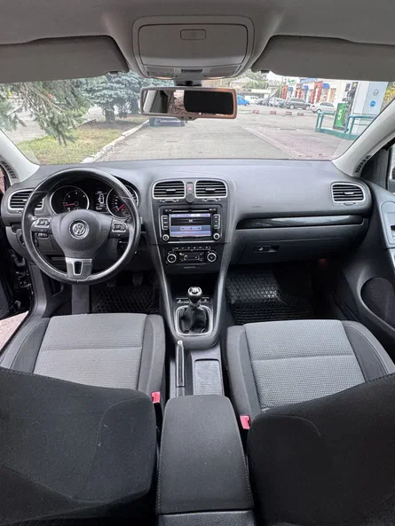 Volkswagen Golf 2011 - 9