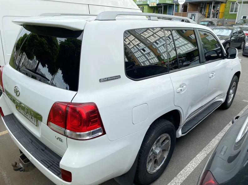 Toyota Land Cruiser 2011 - 7