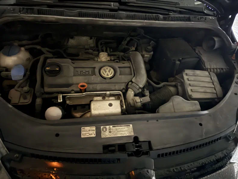 Volkswagen Golf 2010 - 24