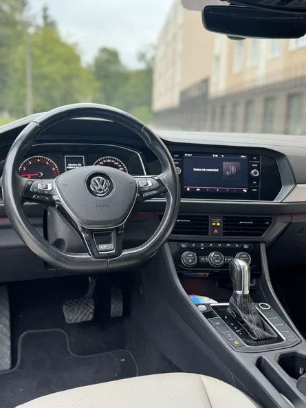 Volkswagen Jetta 2019 - 22