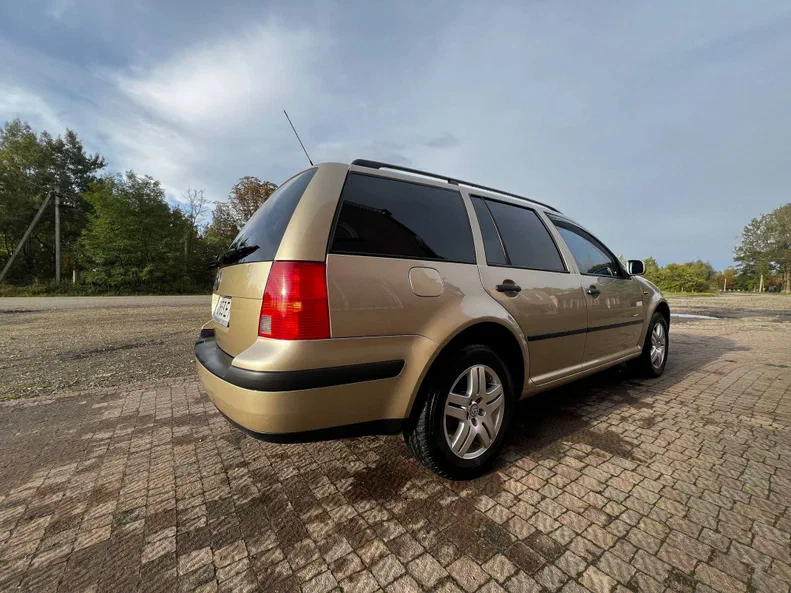 Volkswagen Golf 2001 - 22