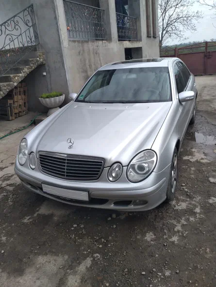 Mercedes-Benz E-Класс 2004