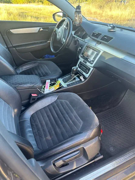 Volkswagen Passat 2011 - 8