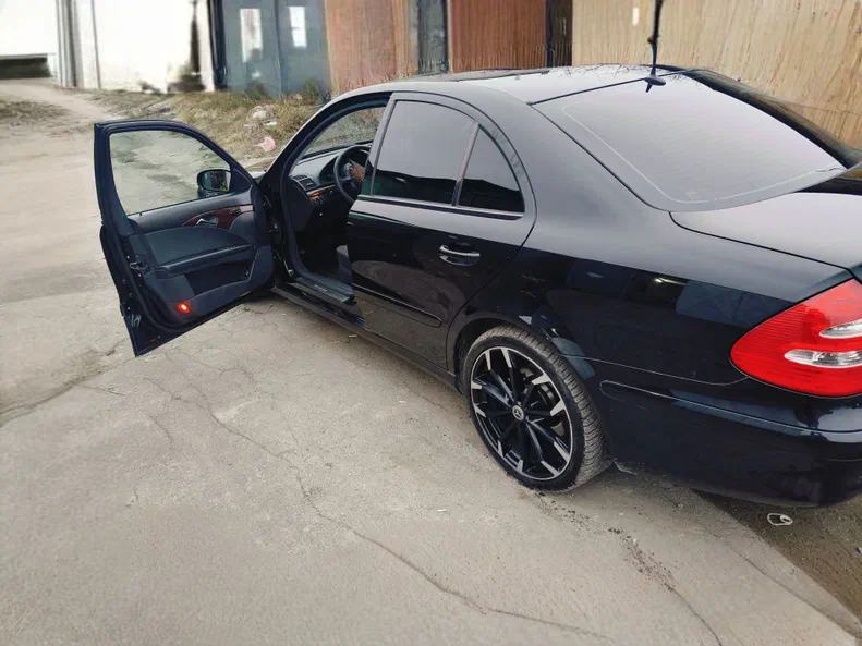 Mercedes-Benz E-Клас 2007 - 9