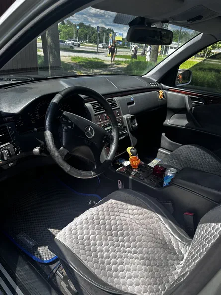 Mercedes-Benz E-Клас 2000 - 6