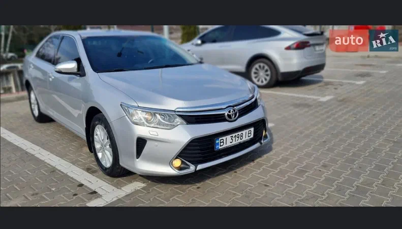 Toyota Camry 2016 - 5