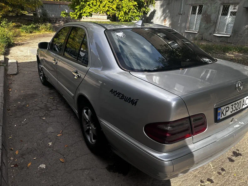Mercedes-Benz E-Клас 2000 - 14