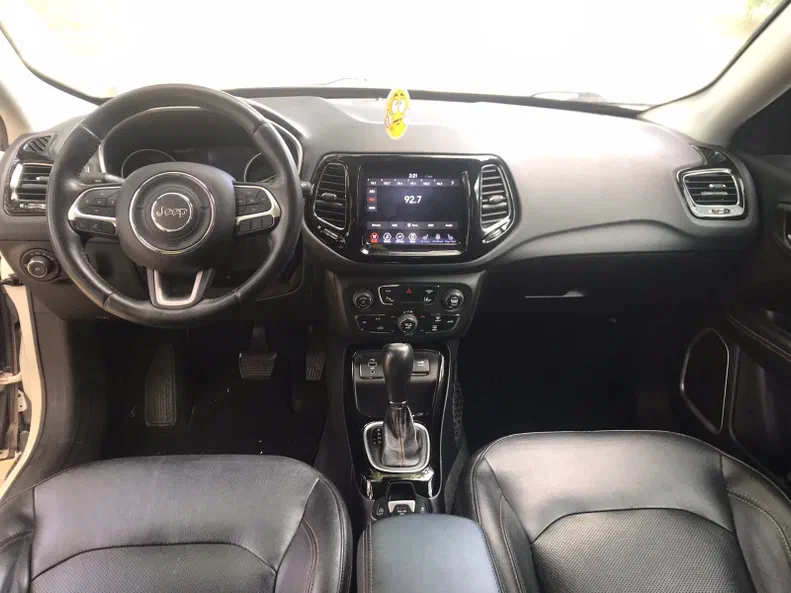 Jeep Cherokee 2018 - 9