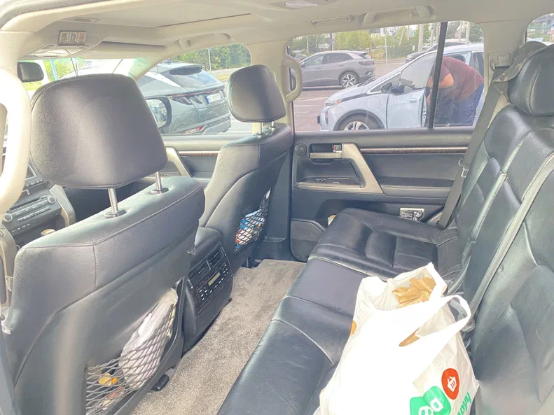 Toyota Land Cruiser 2011