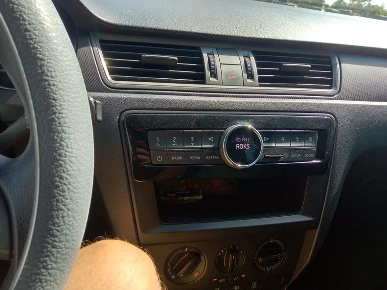 Skoda Rapid 2015 - 15