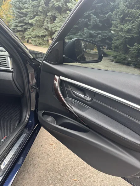 BMW 3 серии 2017