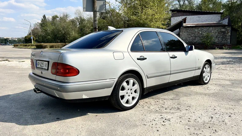 Mercedes-Benz E-Клас 1999 - 6
