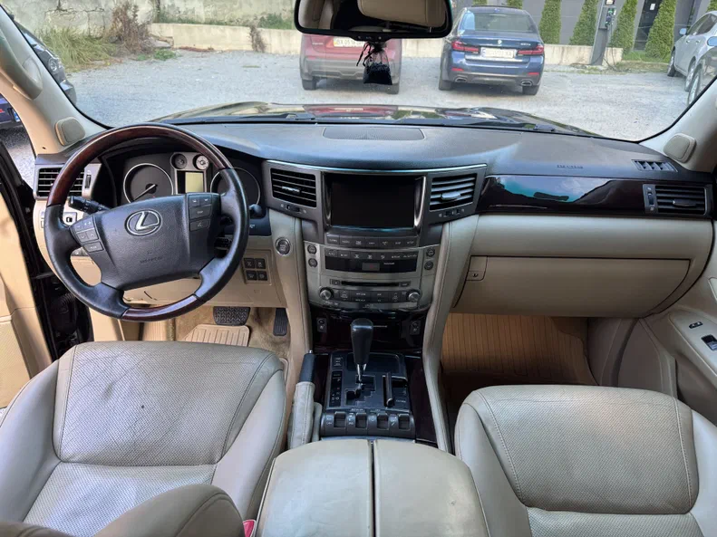 Lexus LX 2010 - 6