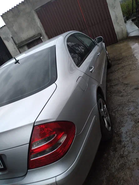 Mercedes-Benz E-Клас 2004 - 10
