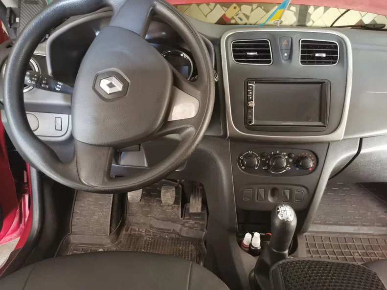 Renault Sandero 2015