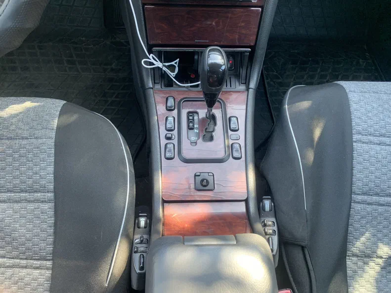 Mercedes-Benz E-Клас 2001 - 12