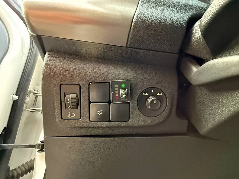 Peugeot 301 2018 - 18