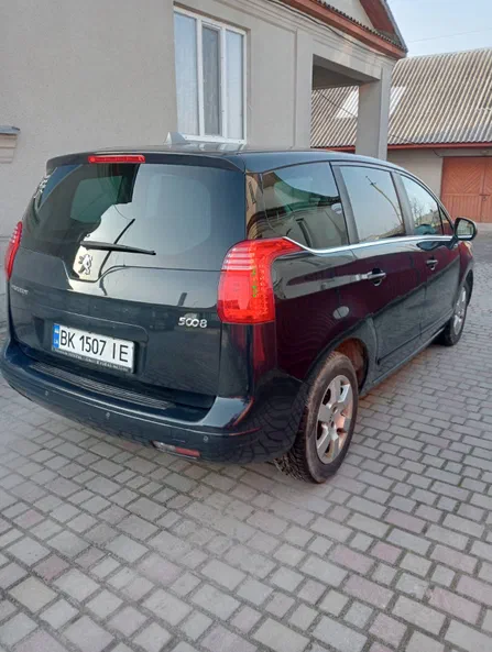 Peugeot 5008 2011 - 6