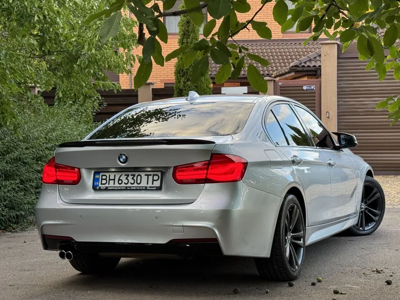 BMW 3 серія 2015 - 13