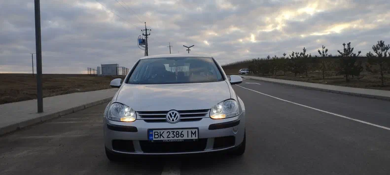 Volkswagen Golf 2004