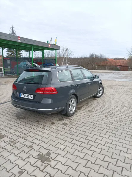 Volkswagen Passat 2011 - 9