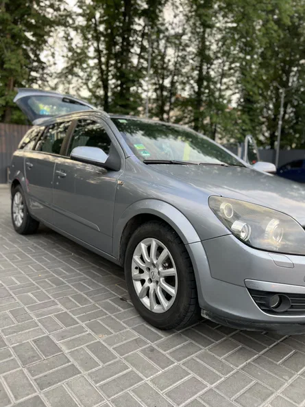 Opel Astra 2004 - 12