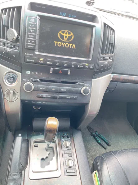 Toyota Land Cruiser 2011