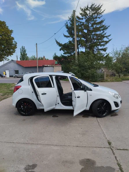 Opel Corsa 2012 - 7