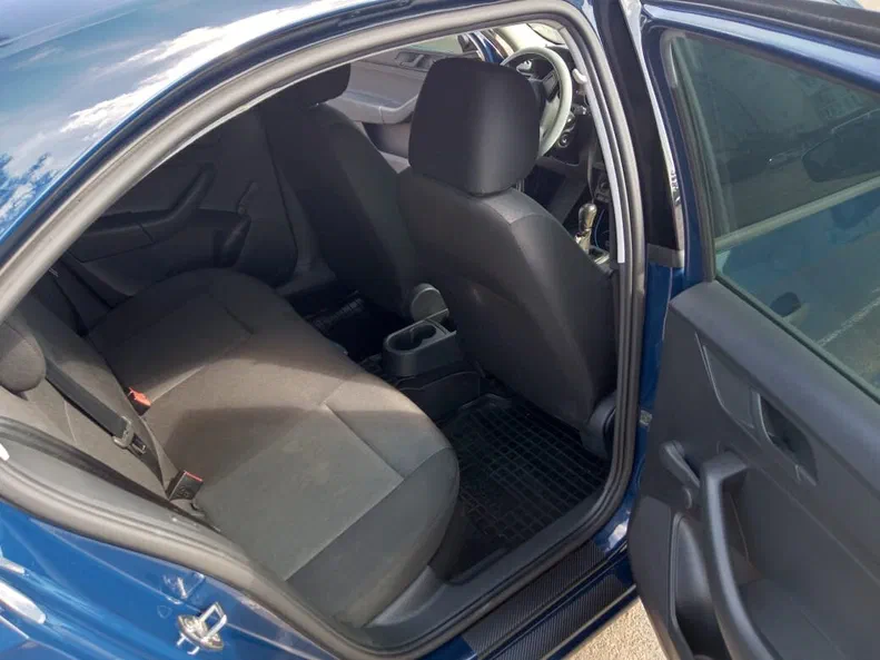 Skoda Rapid 2015 - 10