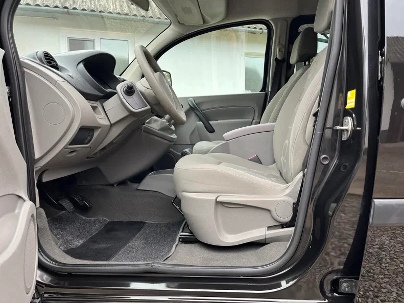 Renault Kangoo 2010 - 17