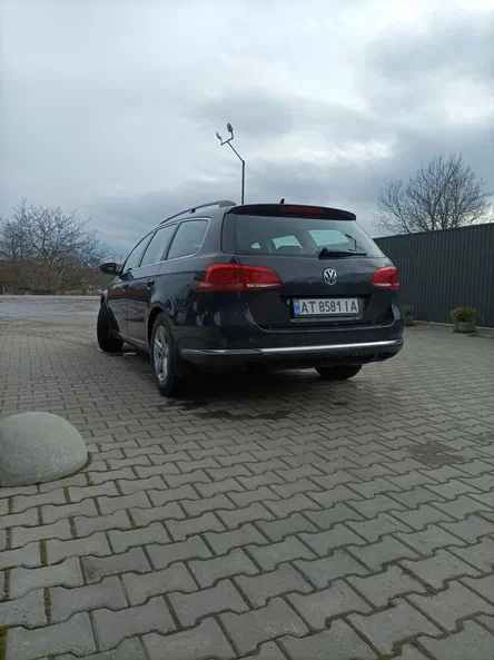 Volkswagen Passat 2011 - 11