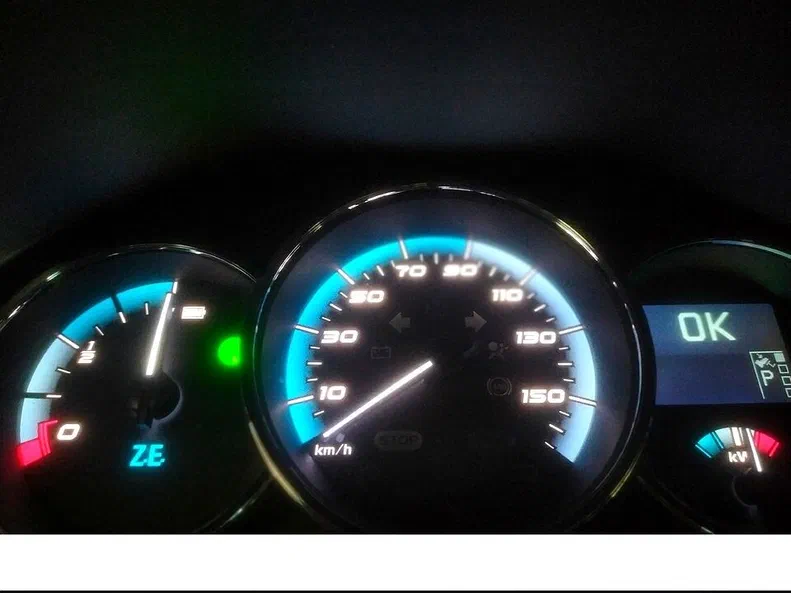 Renault Fluence 2012 - 7