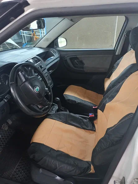 Skoda Fabia 2009 - 5