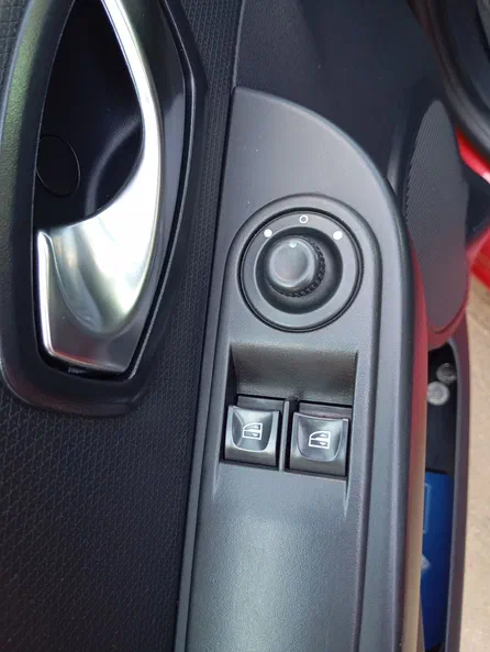 Renault Clio 2016 - 17