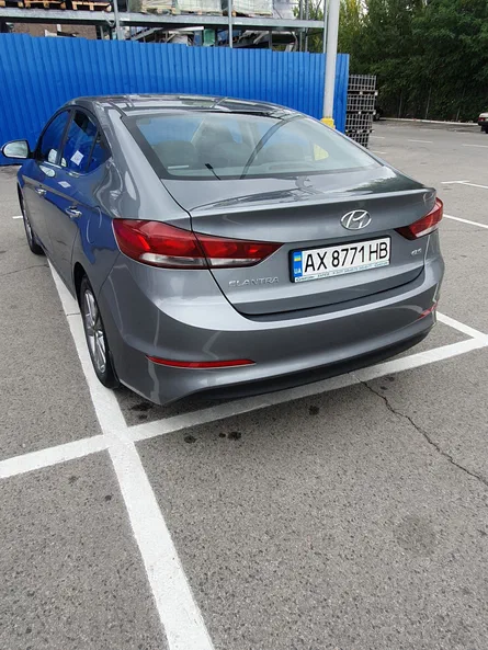 Hyundai Elantra 2018
