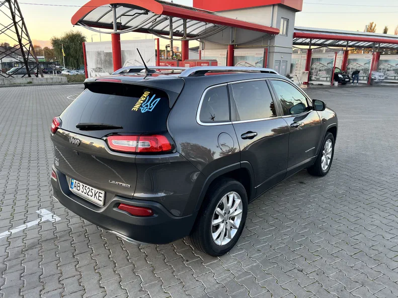 Jeep Cherokee 2015 - 11