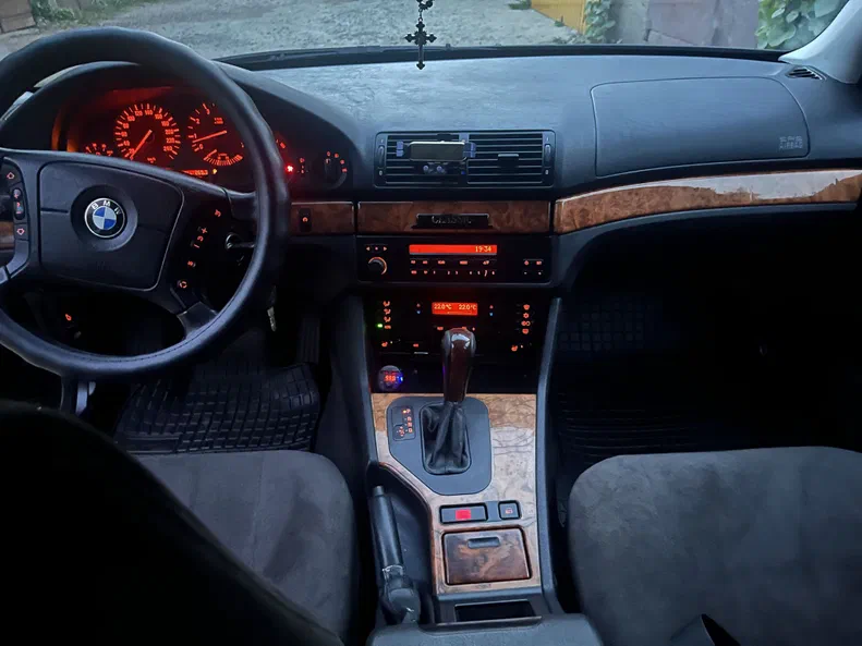 BMW 5 серии 1996