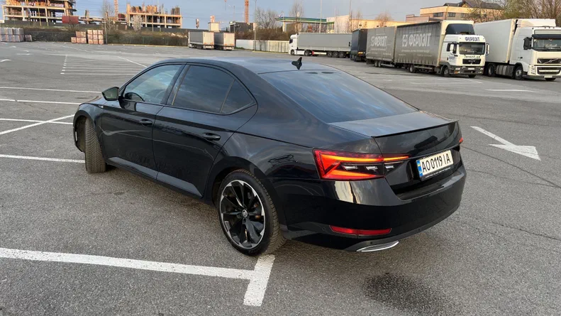 Skoda Superb 2019 - 10