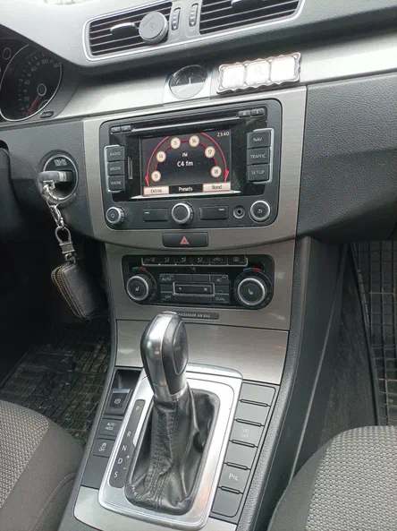 Volkswagen Passat 2011 - 21