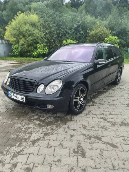 Mercedes-Benz E-Клас 2004 - 5