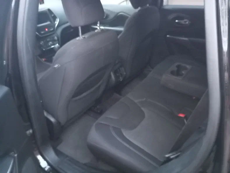 Jeep Cherokee 2018 - 13